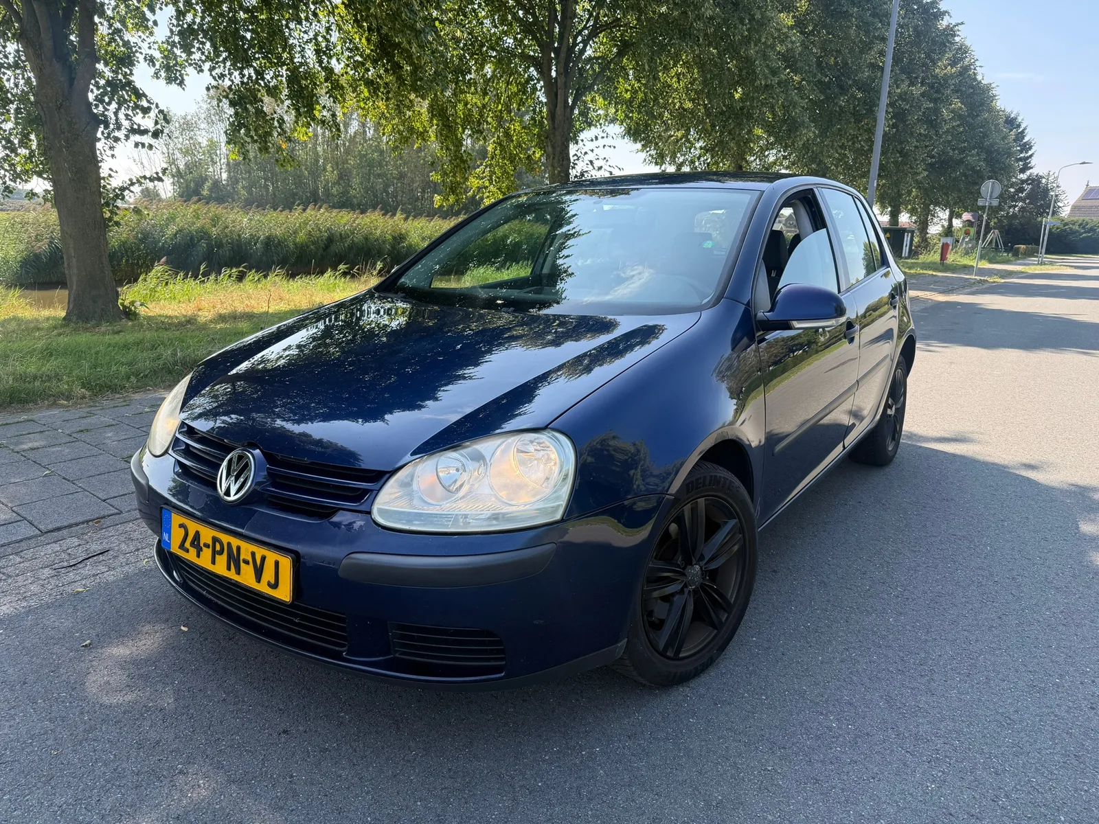 Volkswagen Golf (2004) — foto 1