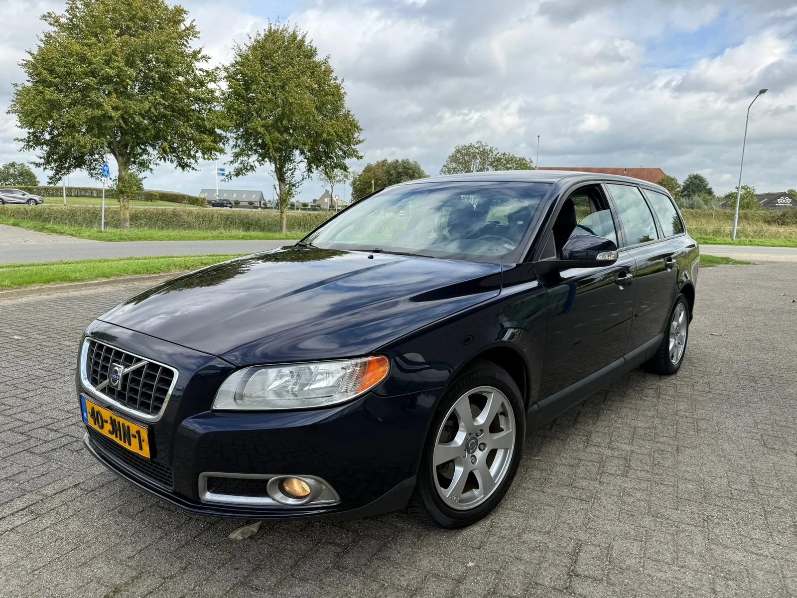 Volvo V70 (2009) — foto 1