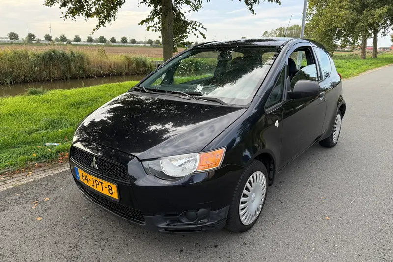 Mitsubishi Colt (2009)