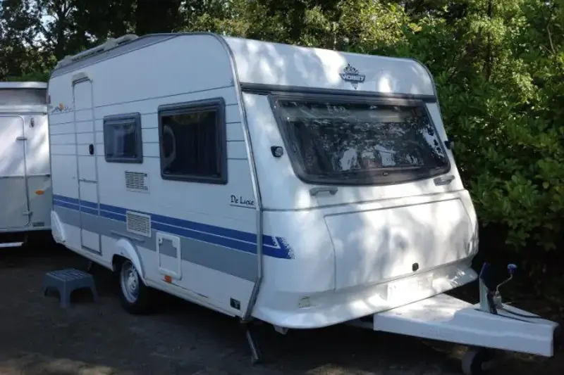 Hobby De Luxe (2000)