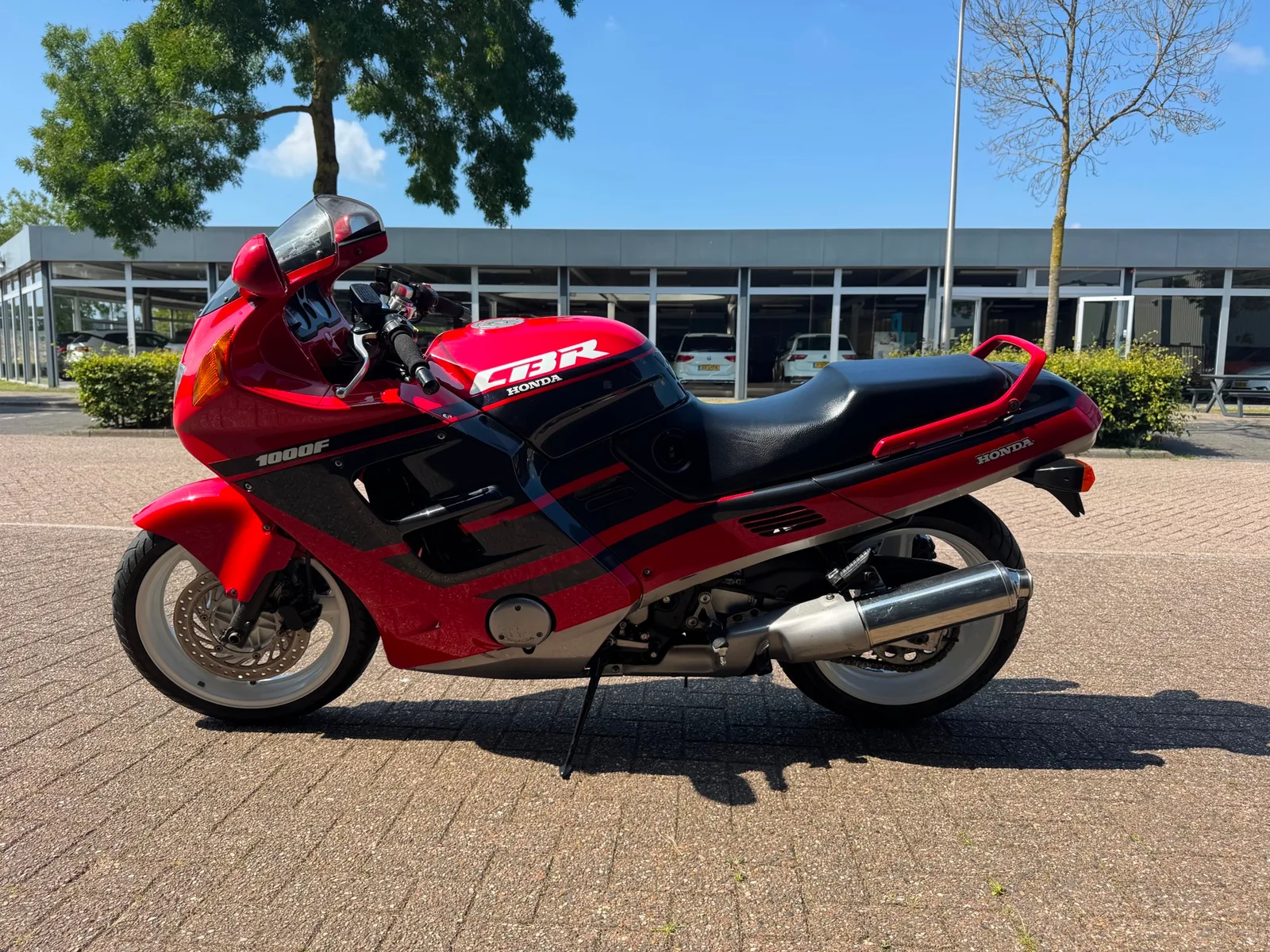 Honda CBR 1000 F (1990) — foto 1