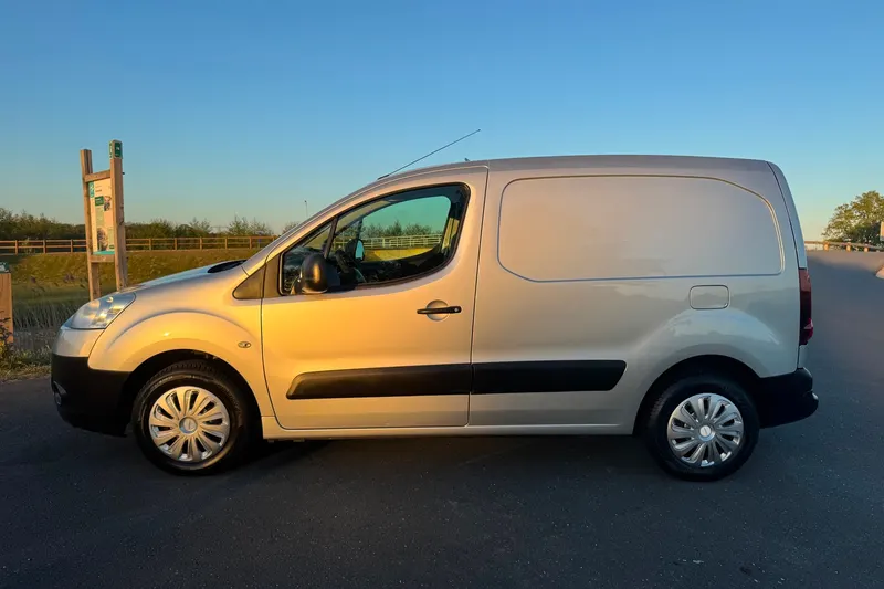 Peugeot Partner (2012)