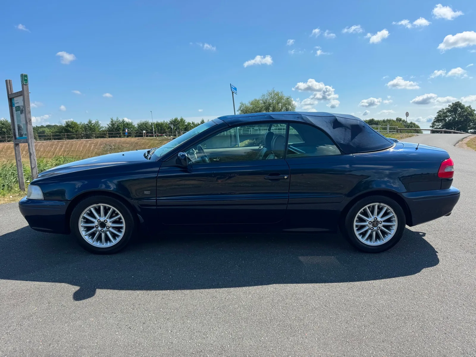 Volvo C70 (1999) — foto 1