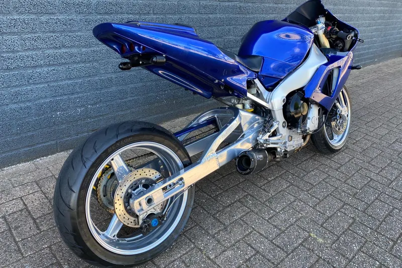 Yamaha YZF-R1 (1998)