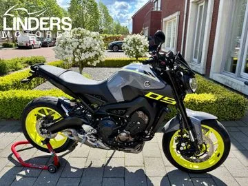 YAMAHA MT09 (2016) — foto 1