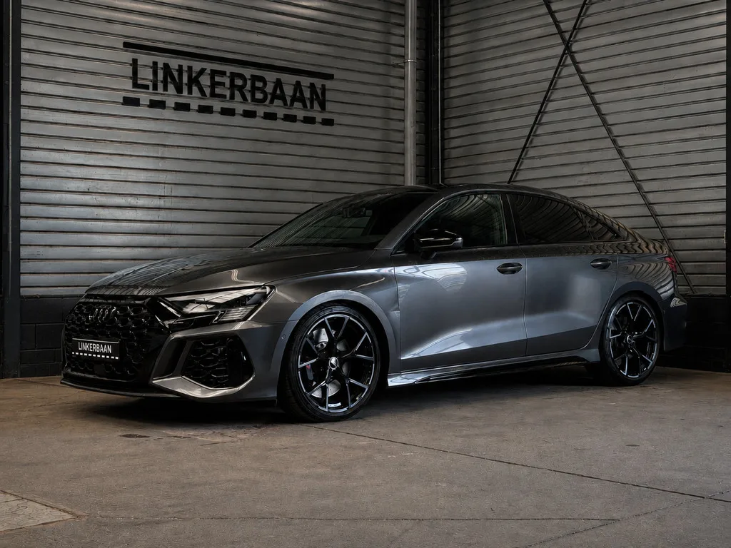 Audi RS3 (2022) — foto 1