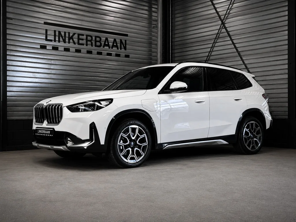 BMW X1 (2024) — foto 1