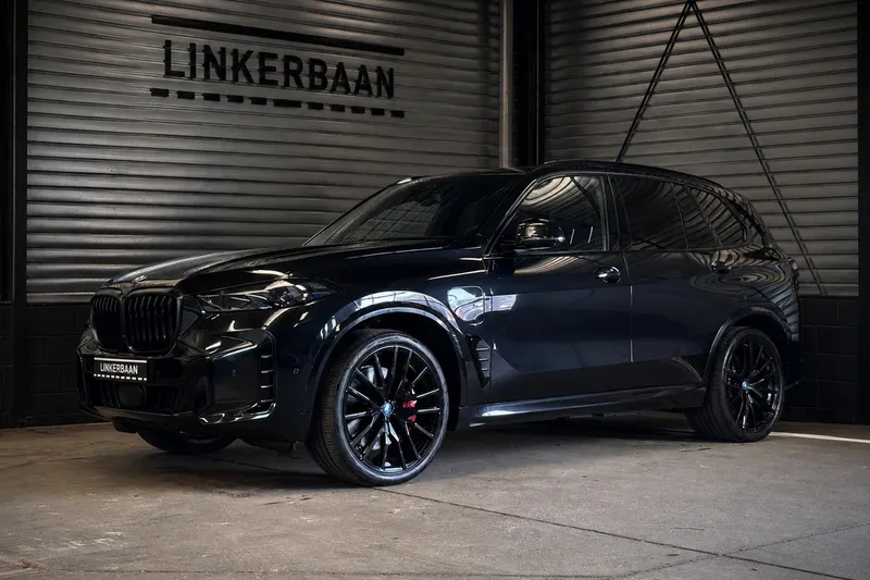 BMW X5 (2024)