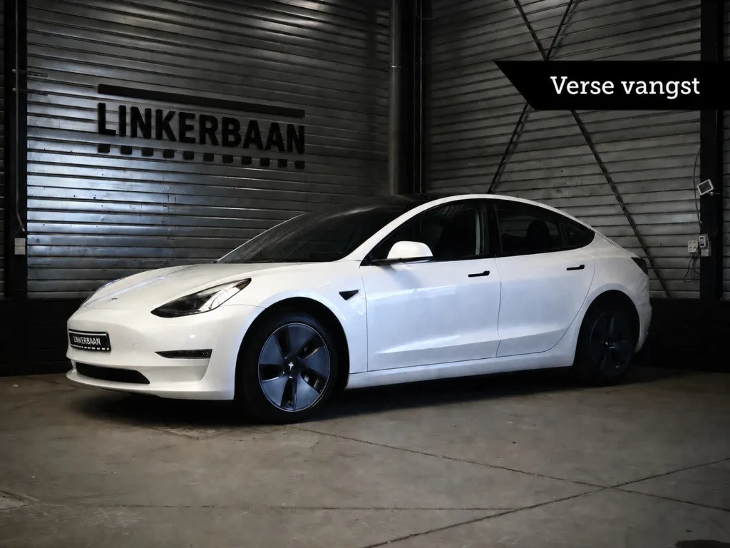 Tesla Model 3 (2023) — foto 1