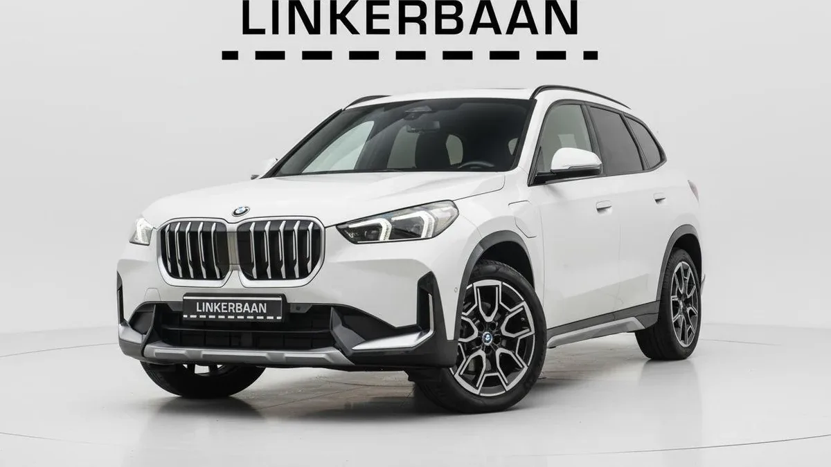 BMW X1 (2024) — foto 1