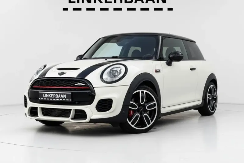 MINI John (2017)
