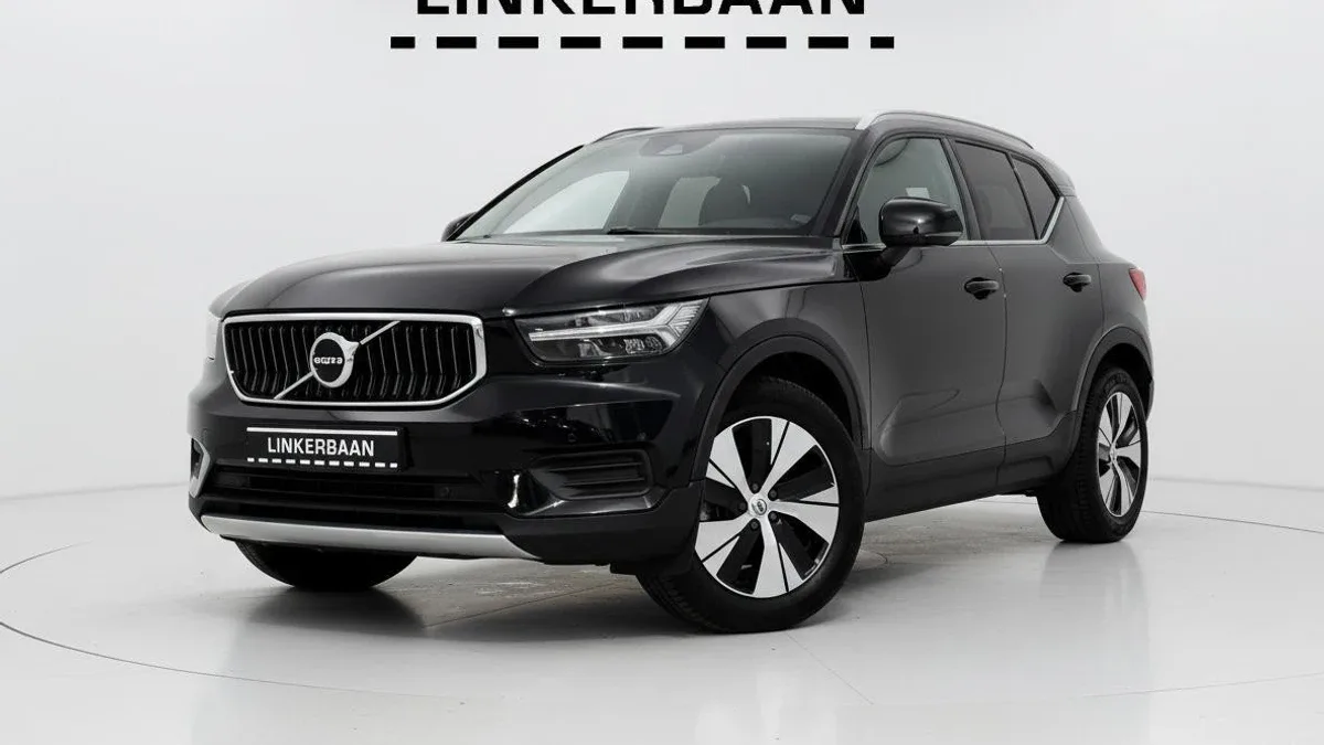 Volvo XC40 (2021) — foto 1