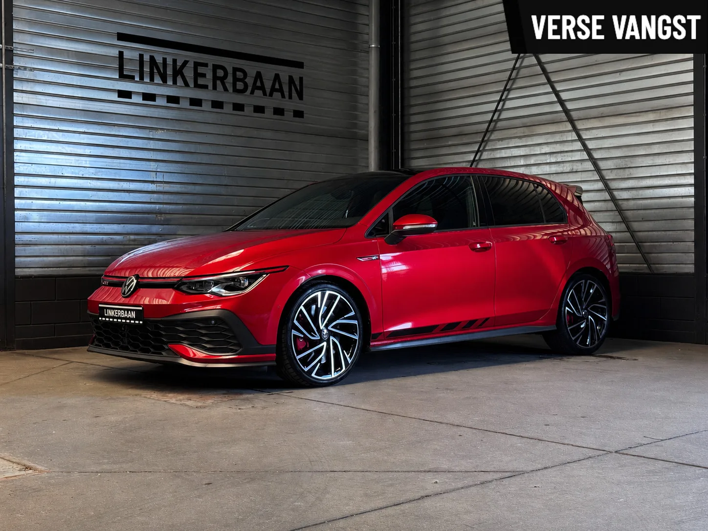 Volkswagen Golf (2021) — foto 1