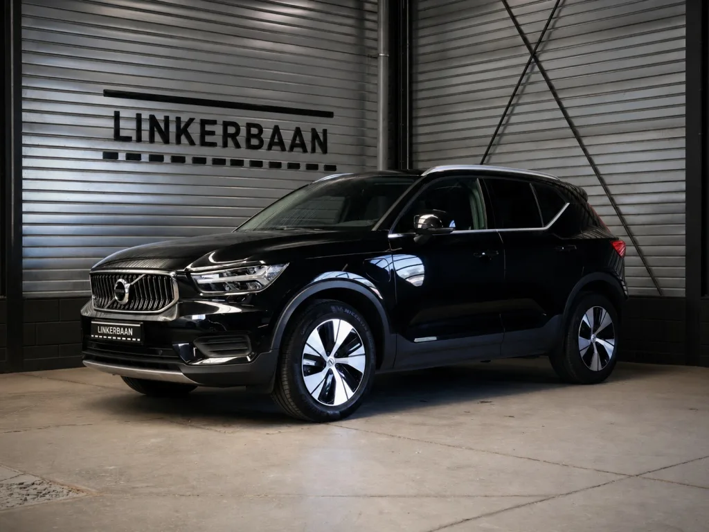 Volvo XC40 (2021) — foto 1