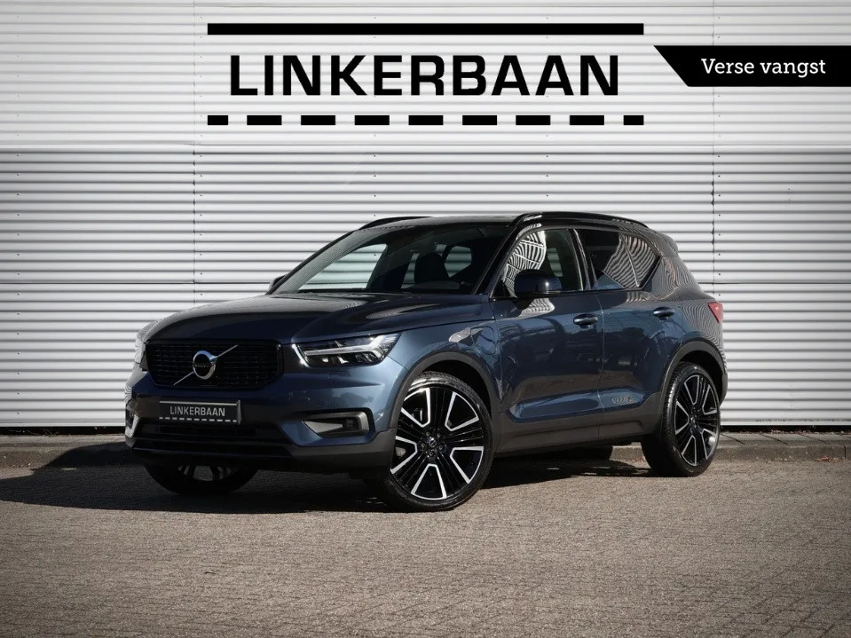 Volvo XC40 (2021) — foto 1