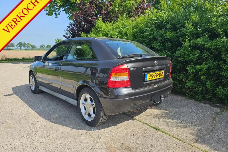 Opel Astra (2000)