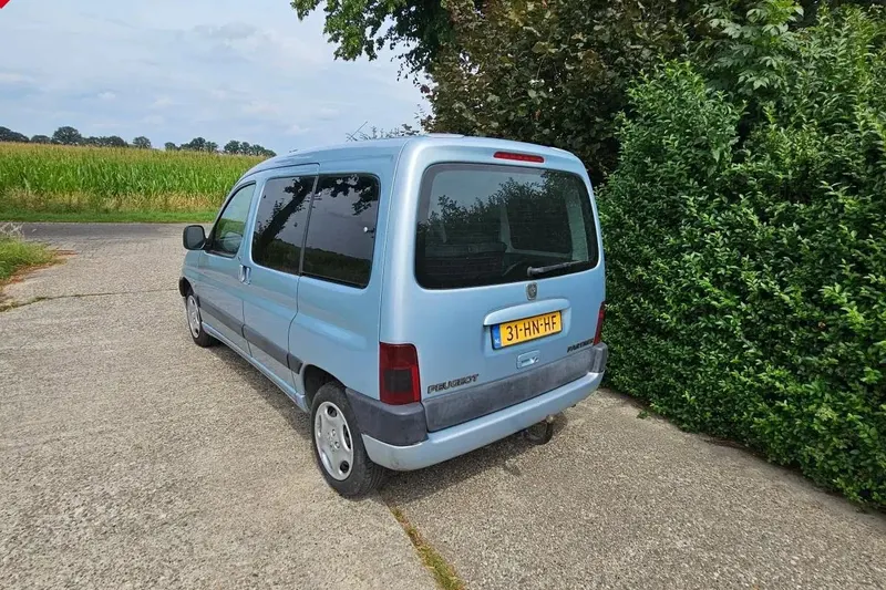 Peugeot Partner (2001)