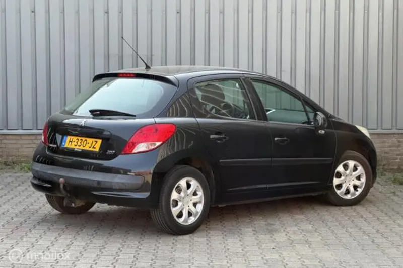 Peugeot 207 (2011)