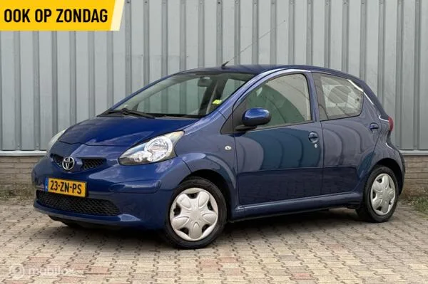 Toyota Aygo (2008) — foto 1