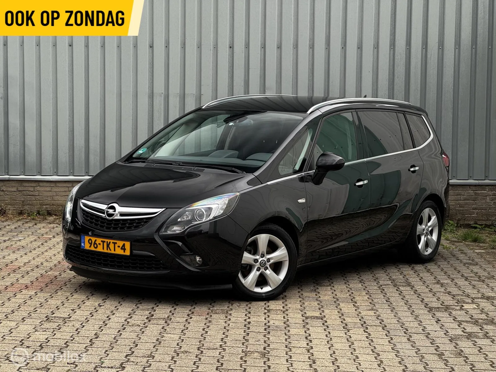 Opel Zafira Tourer (2012) — foto 1