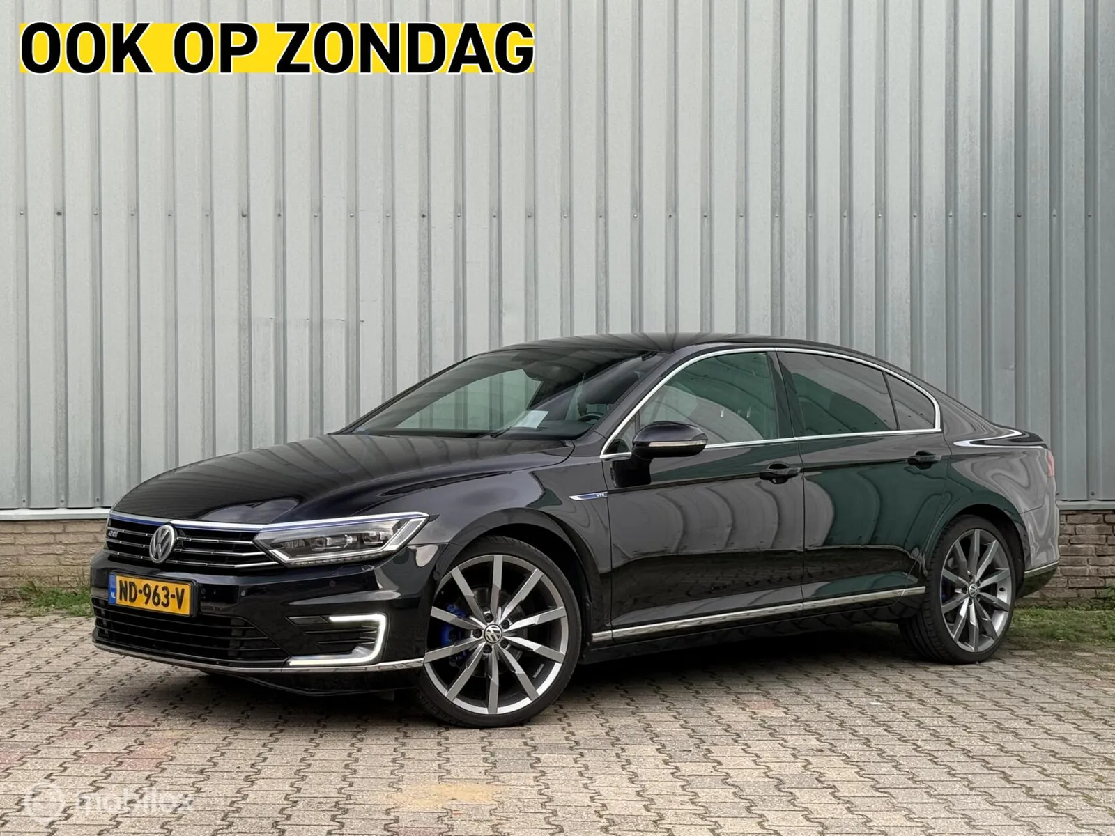 Volkswagen Passat (2015) — foto 1