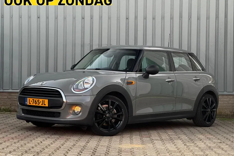 MINI One (2018)