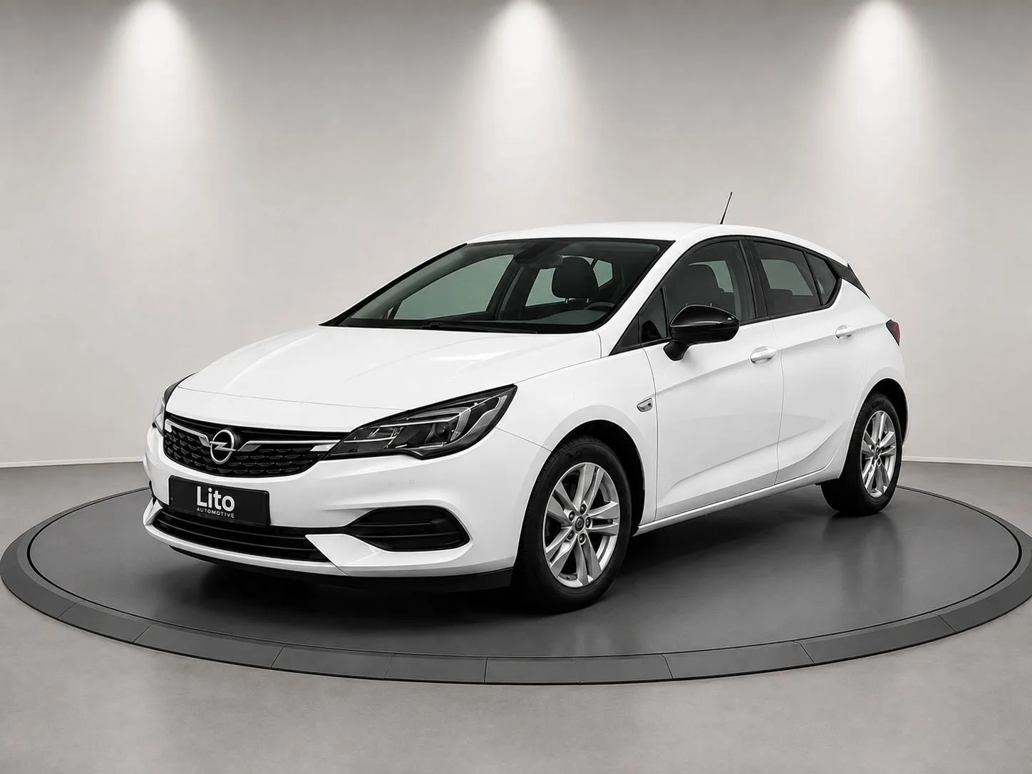 Opel Astra (2021) — foto 1