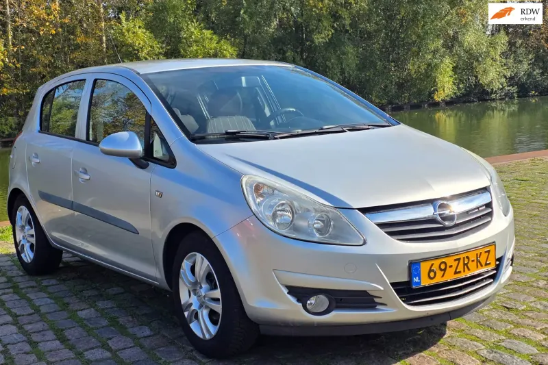 Opel Corsa (2008)