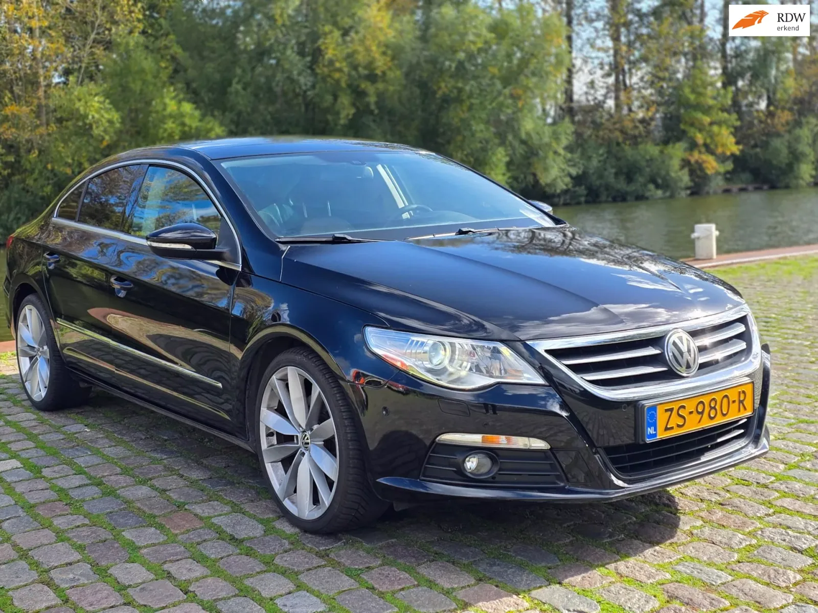 Volkswagen Passat (2011) — foto 1