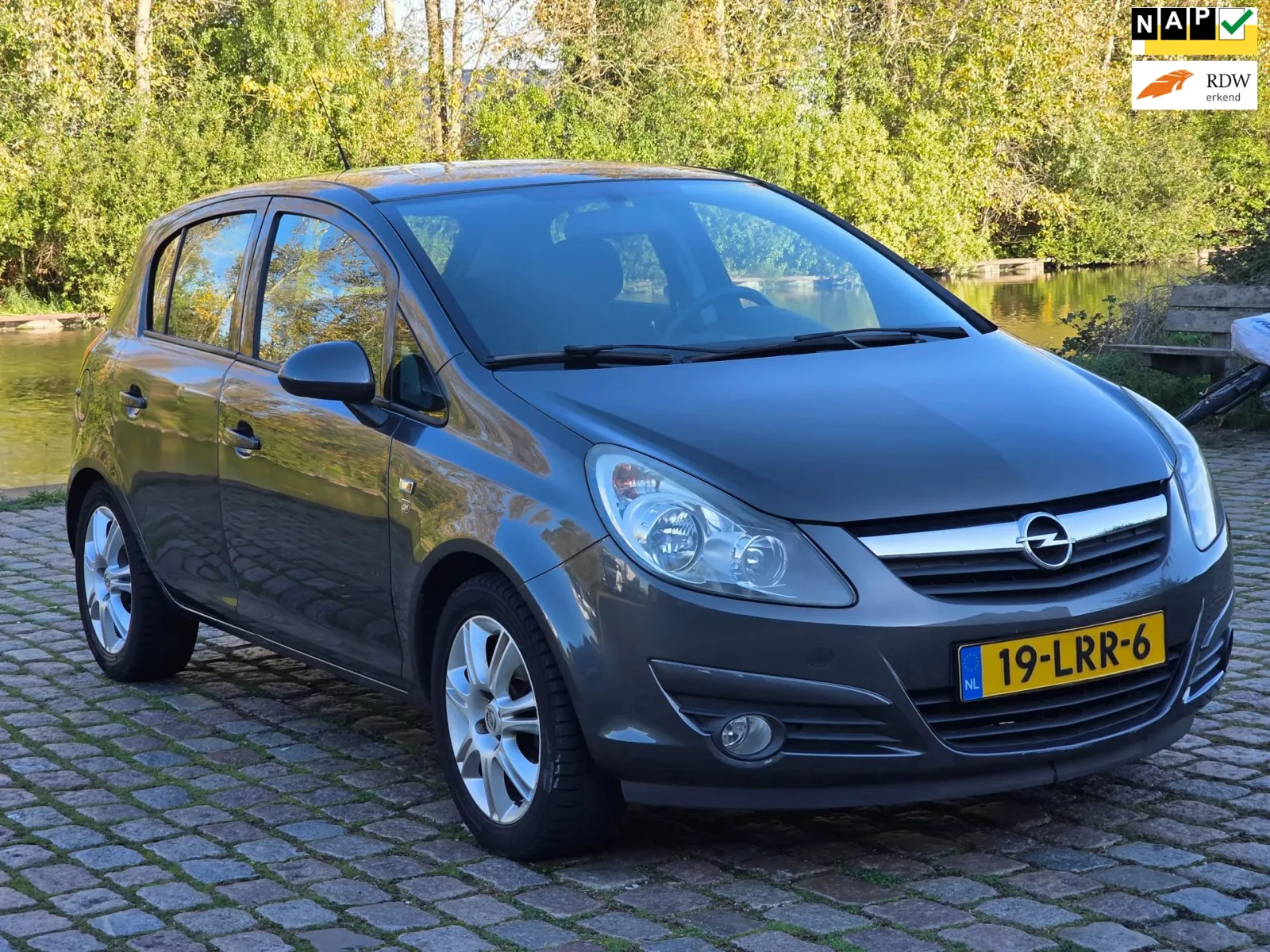 Opel Corsa (2010) — foto 1