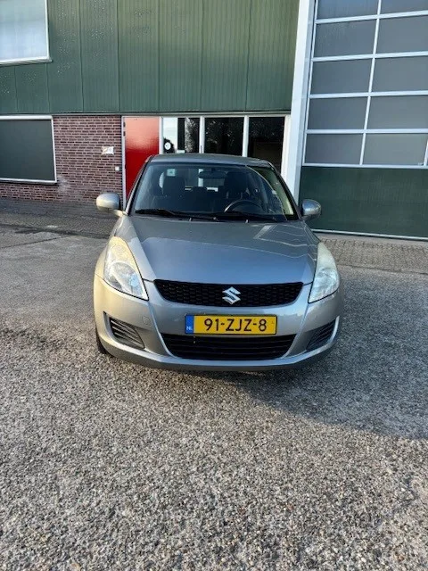 Suzuki Swift (2013) — foto 1