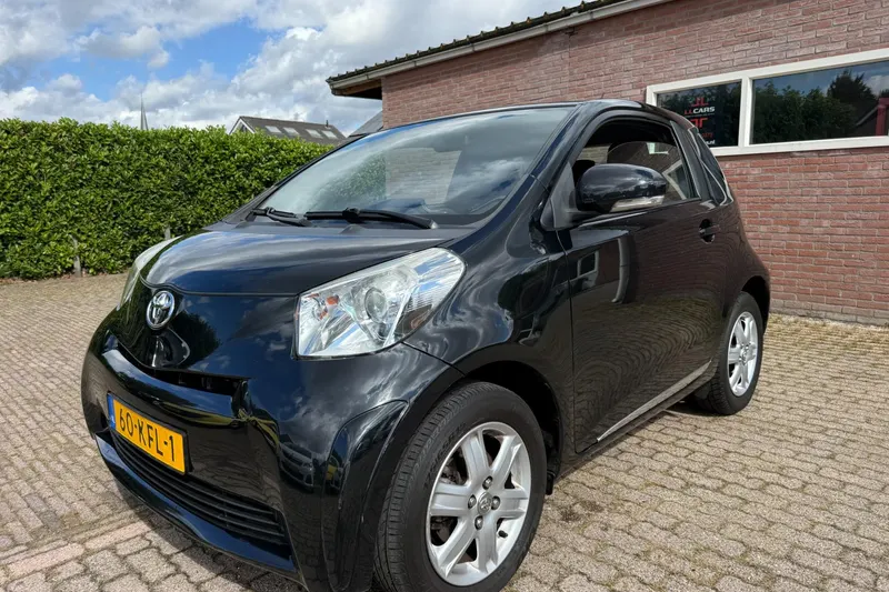 Toyota IQ (2009)