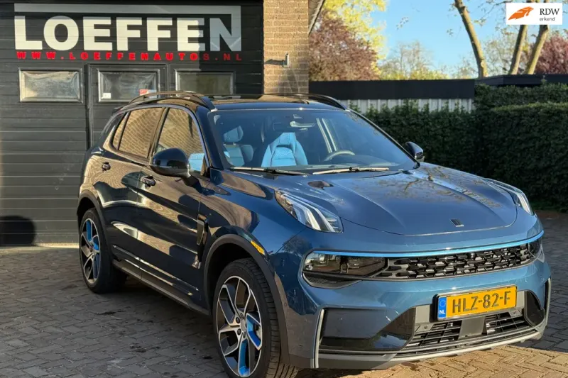 Lynk & Co 01 (2025)