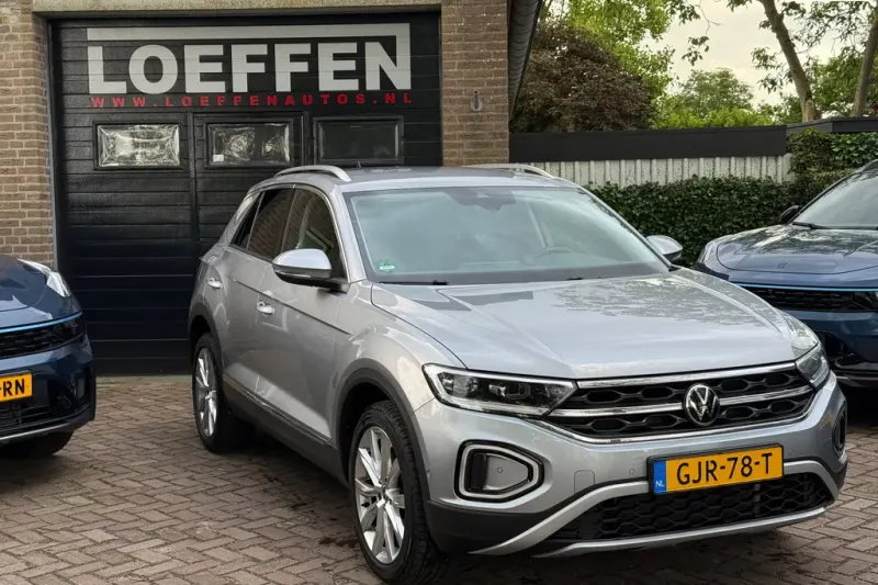 Volkswagen T-Roc (2023)
