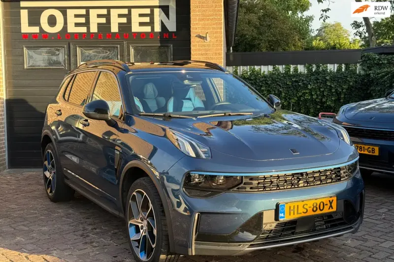 Lynk & Co 01 (2025)
