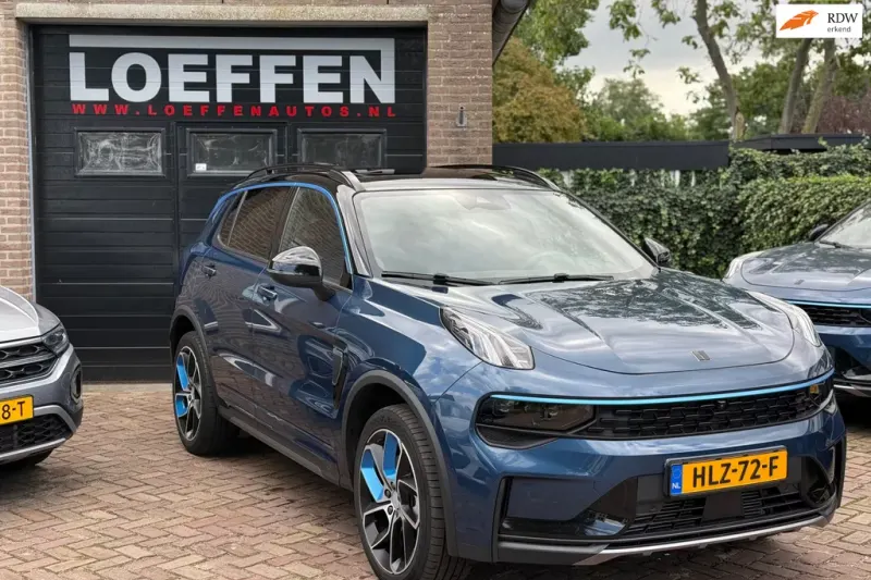 Lynk & Co 01 (2025)