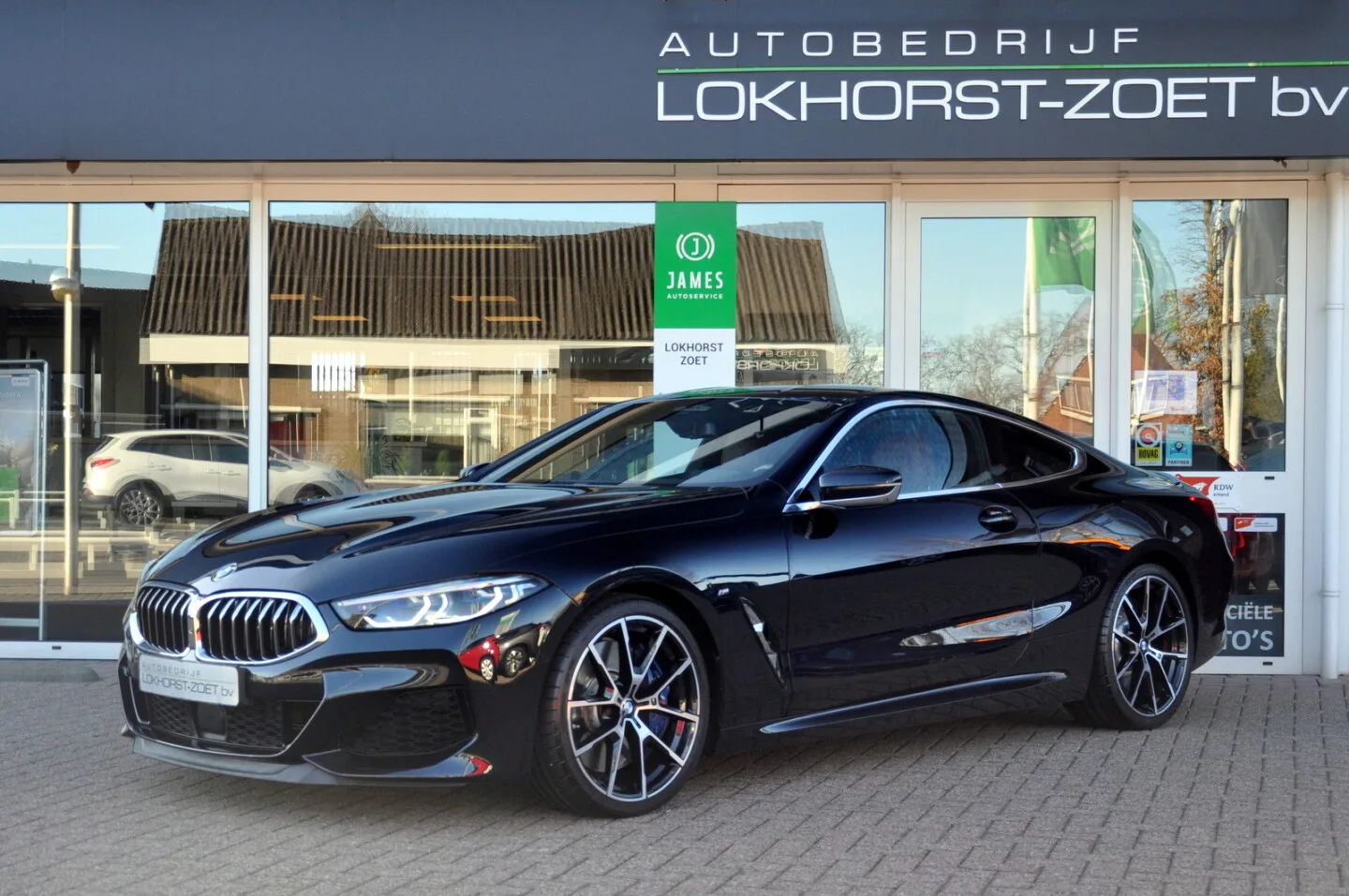 BMW 8-Serie (2018) — foto 1
