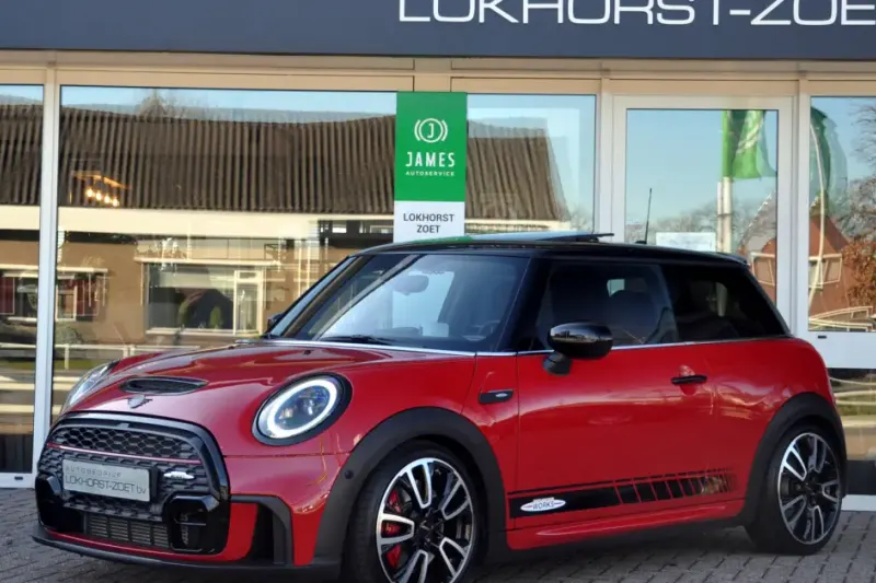 MINI Cooper (2023)
