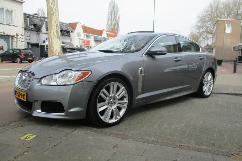 Jaguar XF (2009)