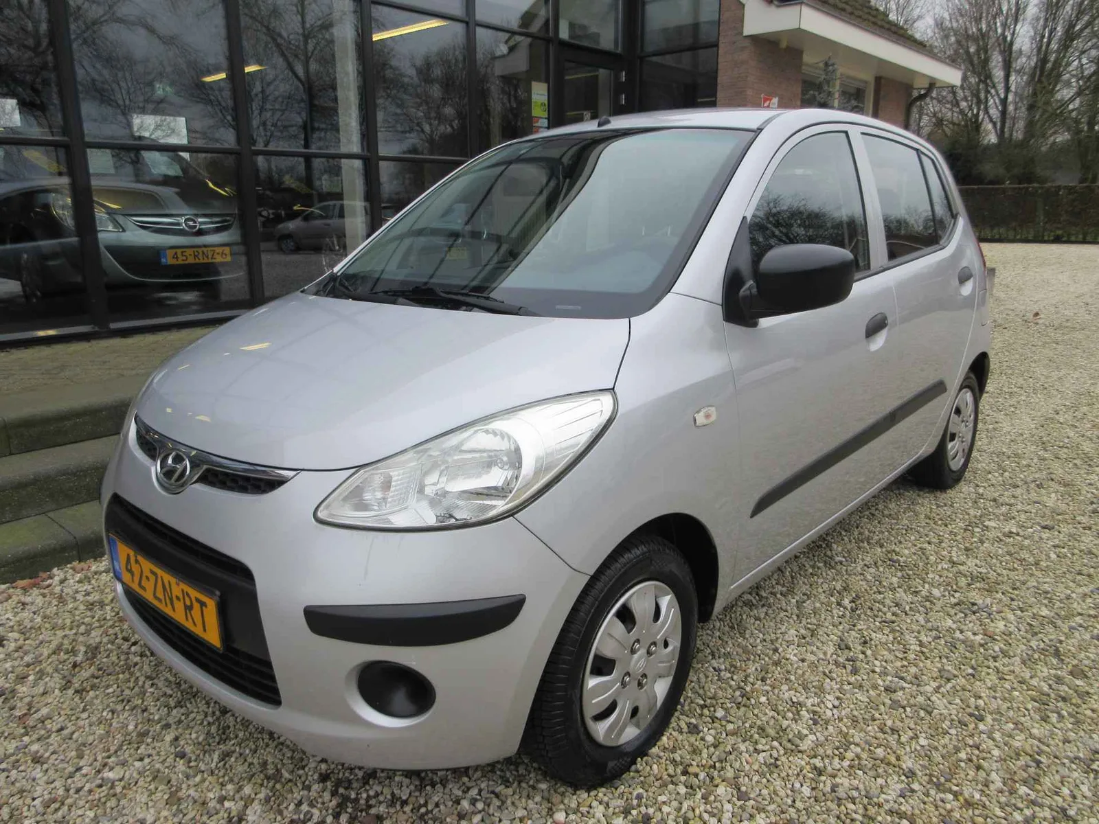 Hyundai i10 (2008) — foto 1