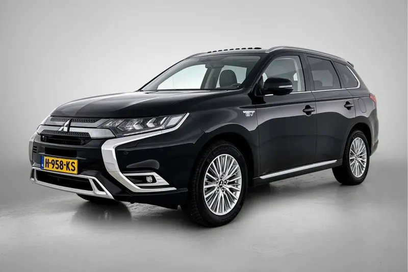 Mitsubishi Outlander (2020)