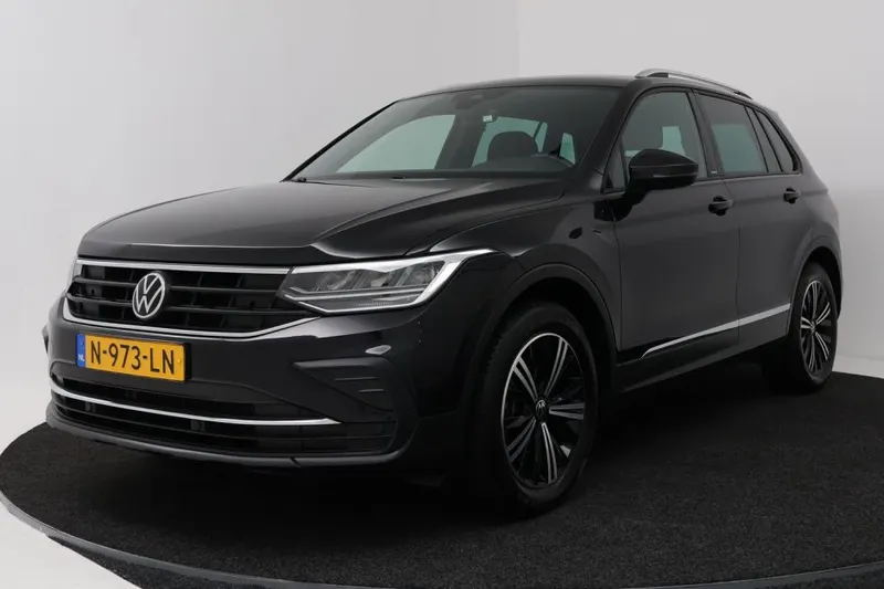 Volkswagen Tiguan (2021)