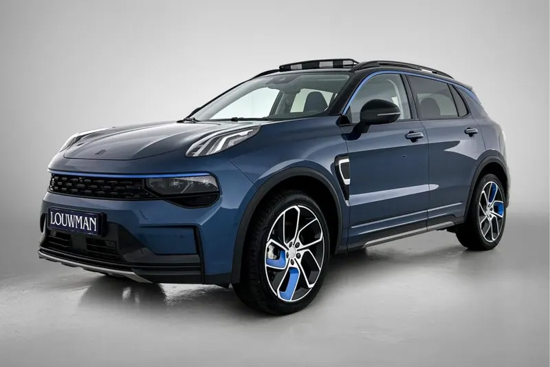 Lynk & Co 01 (2022)