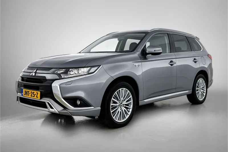 Mitsubishi Outlander (2020)