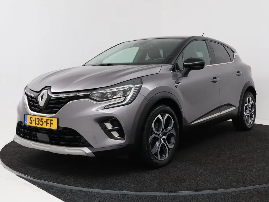 Renault Captur (2022) — foto 1