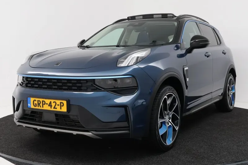 Lynk & Co 01 (2021)