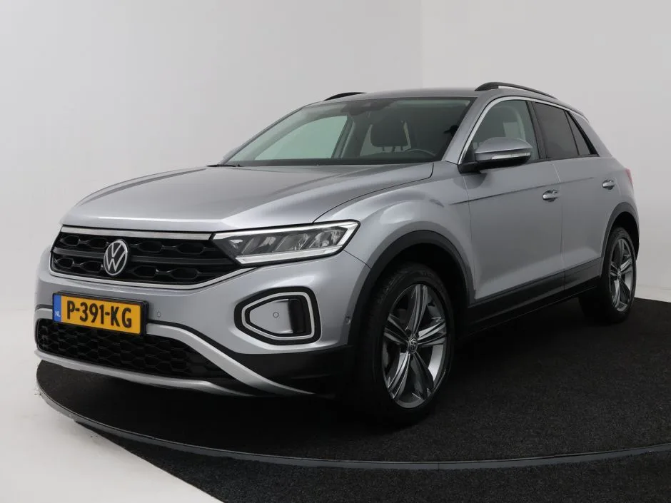 Volkswagen T-Roc (2022) — foto 1