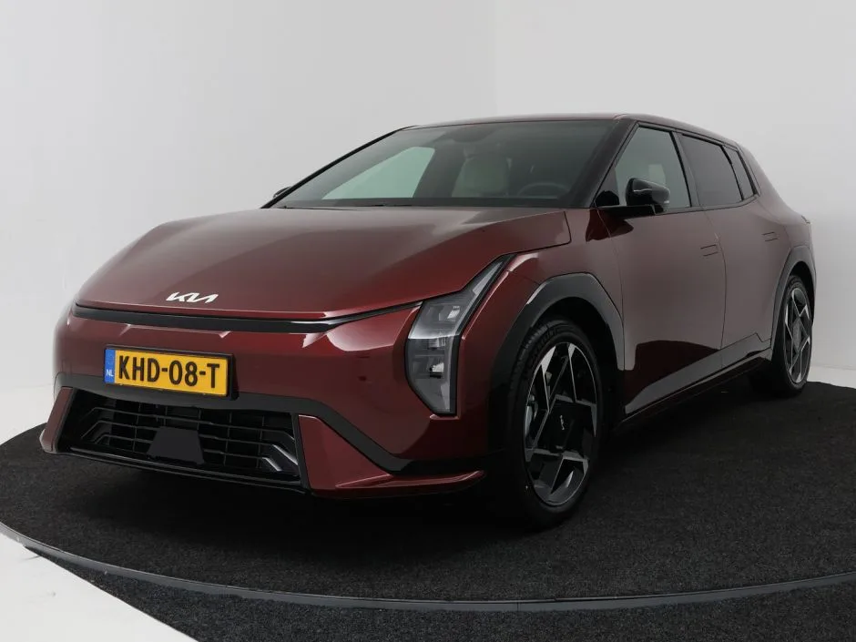 Kia EV4 (2026) — foto 1