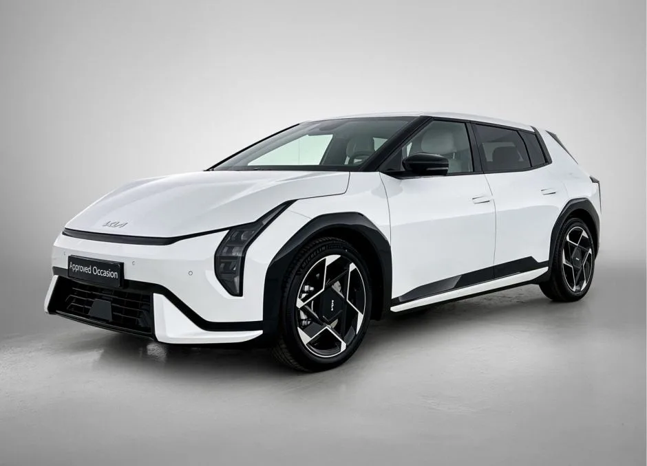 Kia EV4 (2026) — foto 1