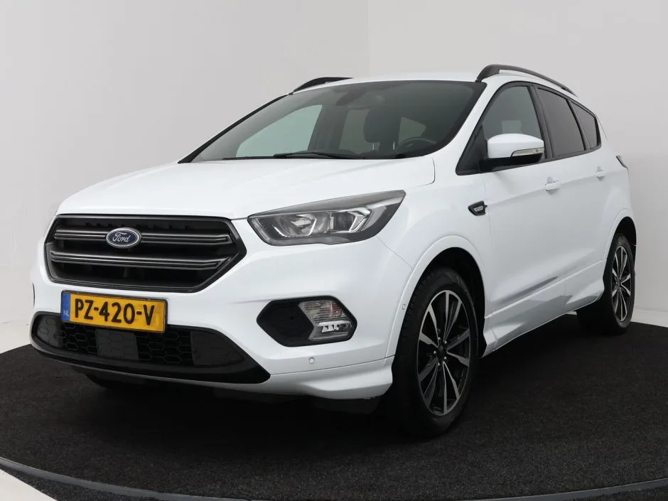 Ford Kuga (2017) — foto 1